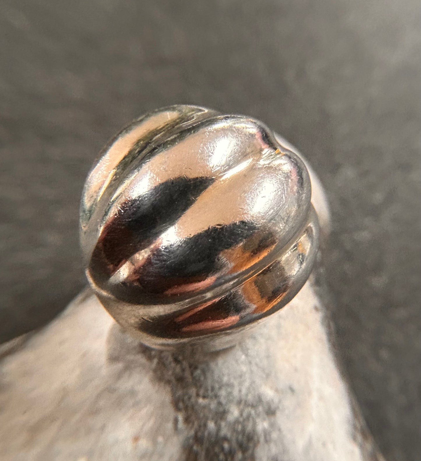 Vintage Sterling Silver Domed Stud Earrings – Scalloped Ribbed Design.