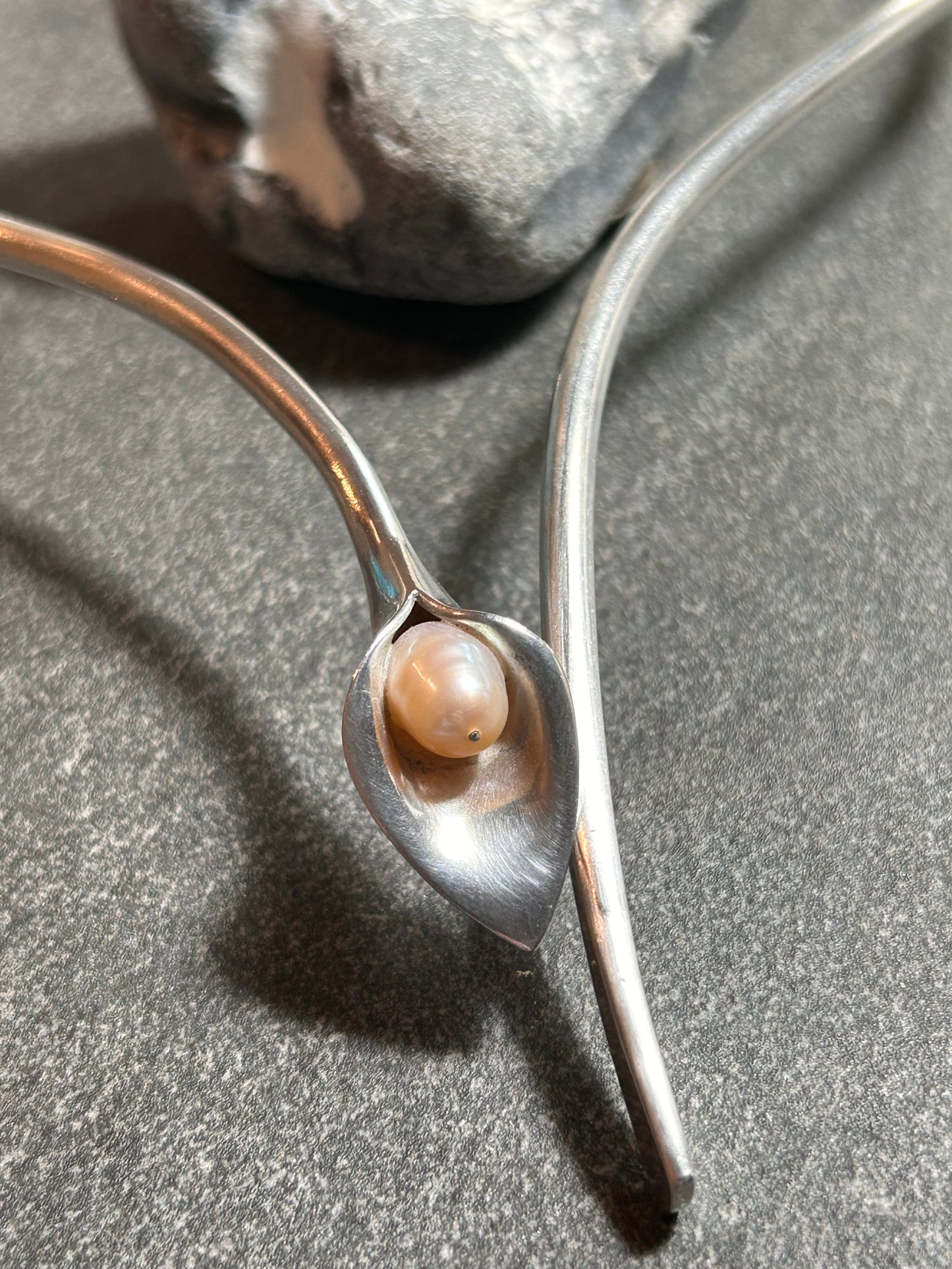 Carla Lily’ Torque Necklace by Amanda Cox, hallmarked 2003