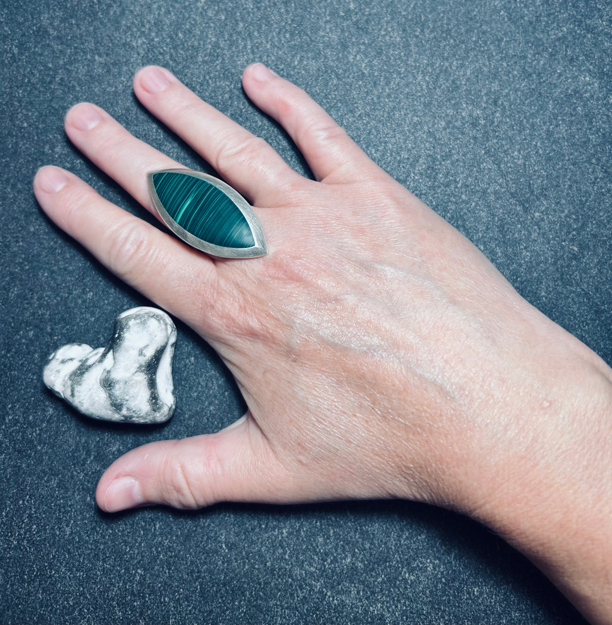 Striking vintage sterling silver and malachite ring.