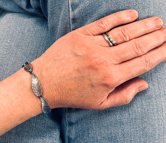 Vintage sterling silver feather — or perhaps leaf — bracelet, depending on your interpretation!
