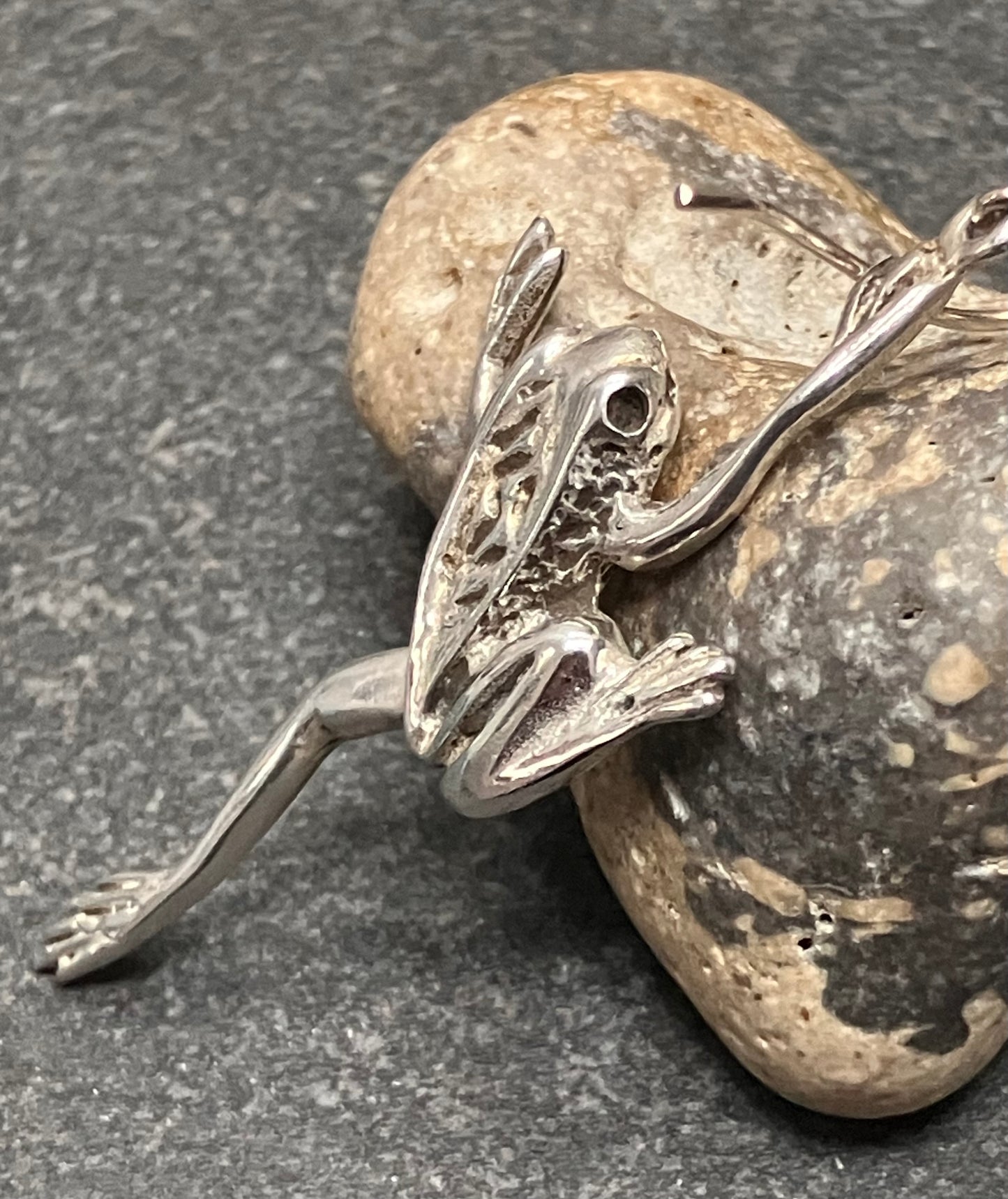 Vintage sterling silver frog earrings.