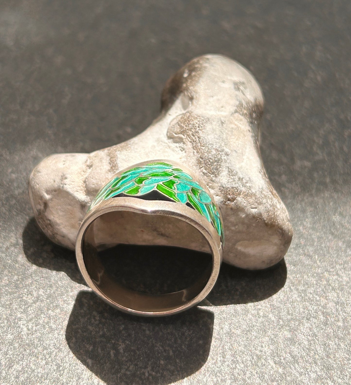 A fantastically detailed vintage sterling silver and enamel ring.