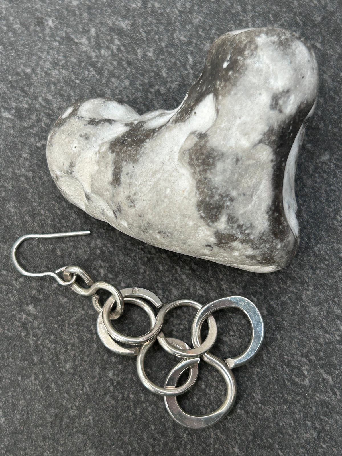 Vintage 1977 Sterling Silver Interlocking Circle Earrings