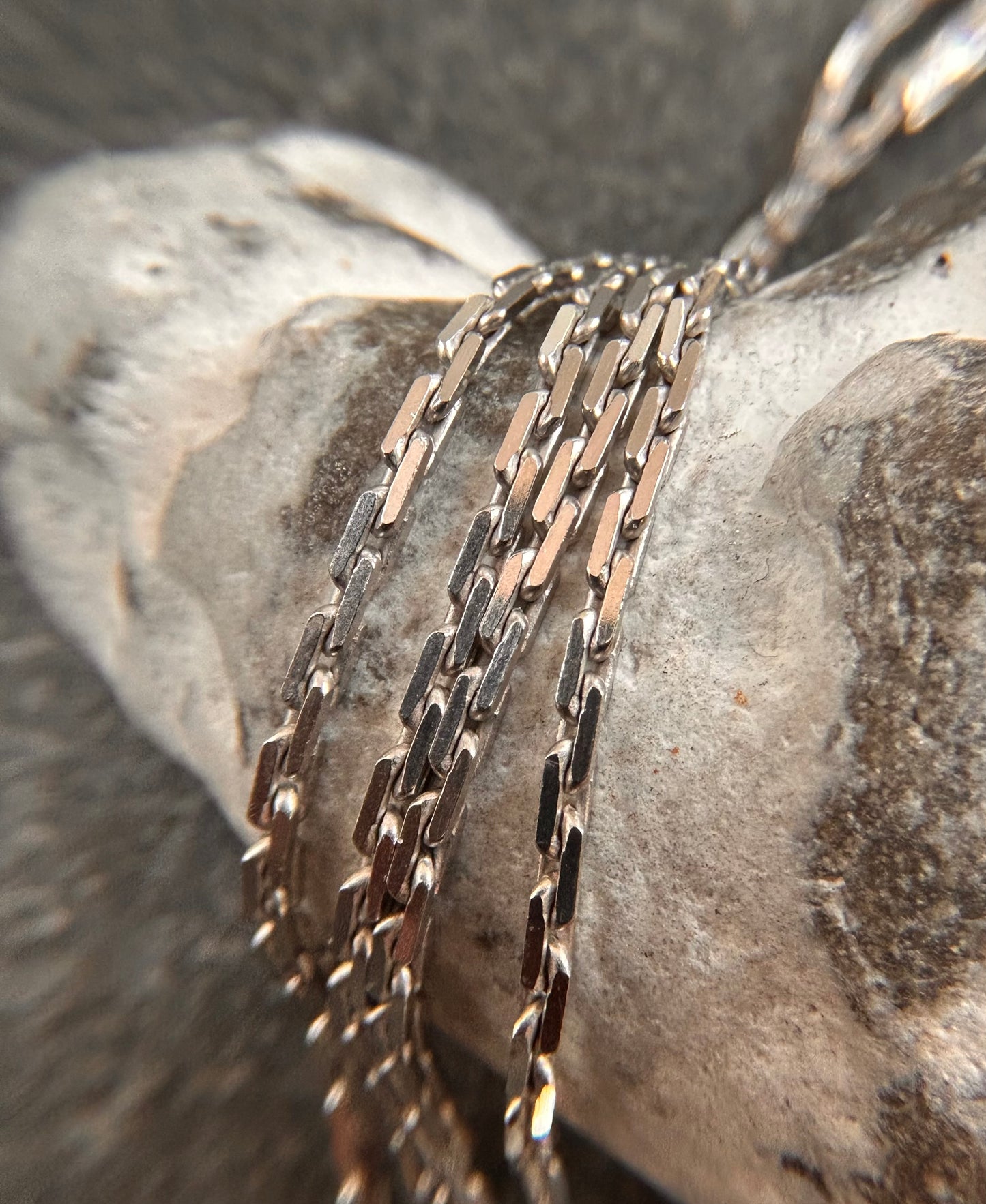 Beautiful vintage sterling silver unusual link chain - 18 inches