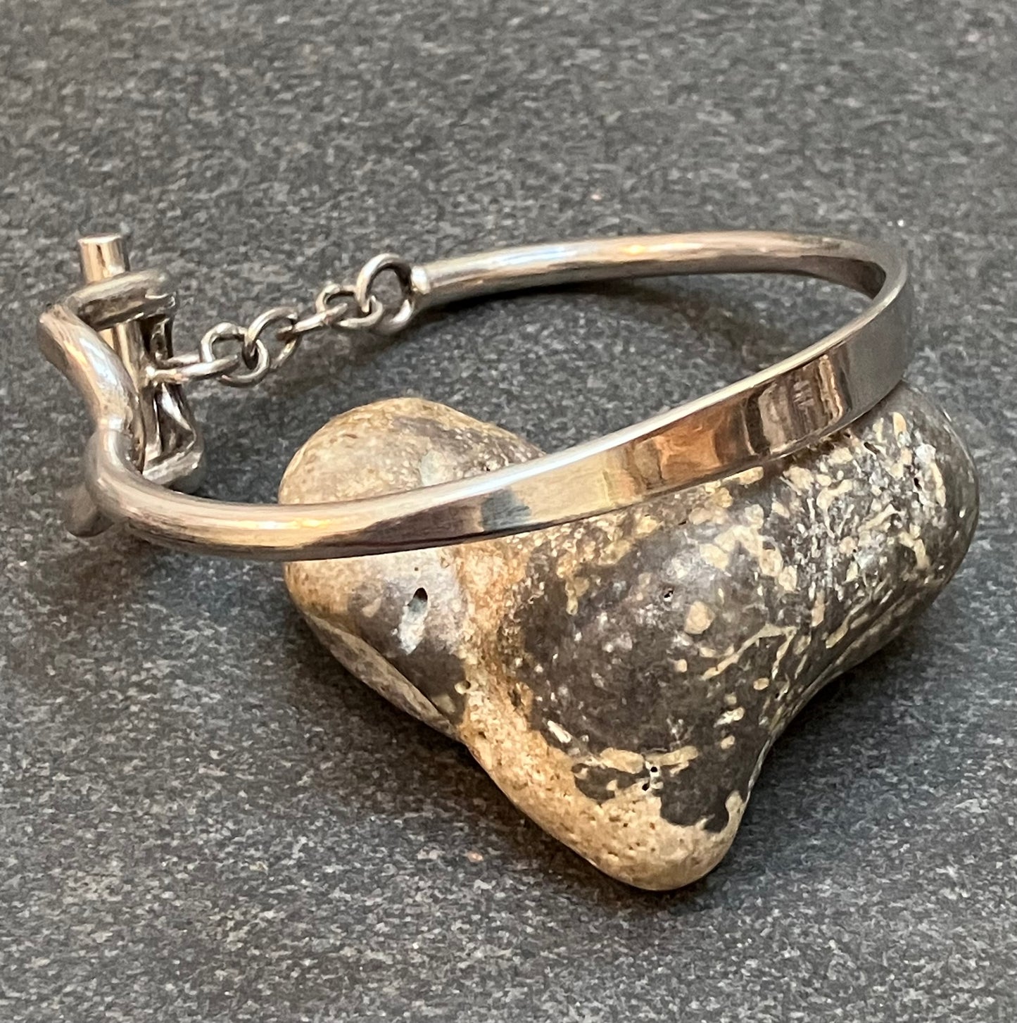 Really unusual vintage sterling silver toggle bangle.