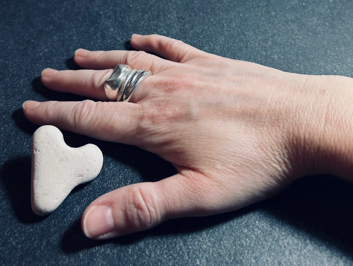 A beautifully crafted vintage Italian sterling silver ring