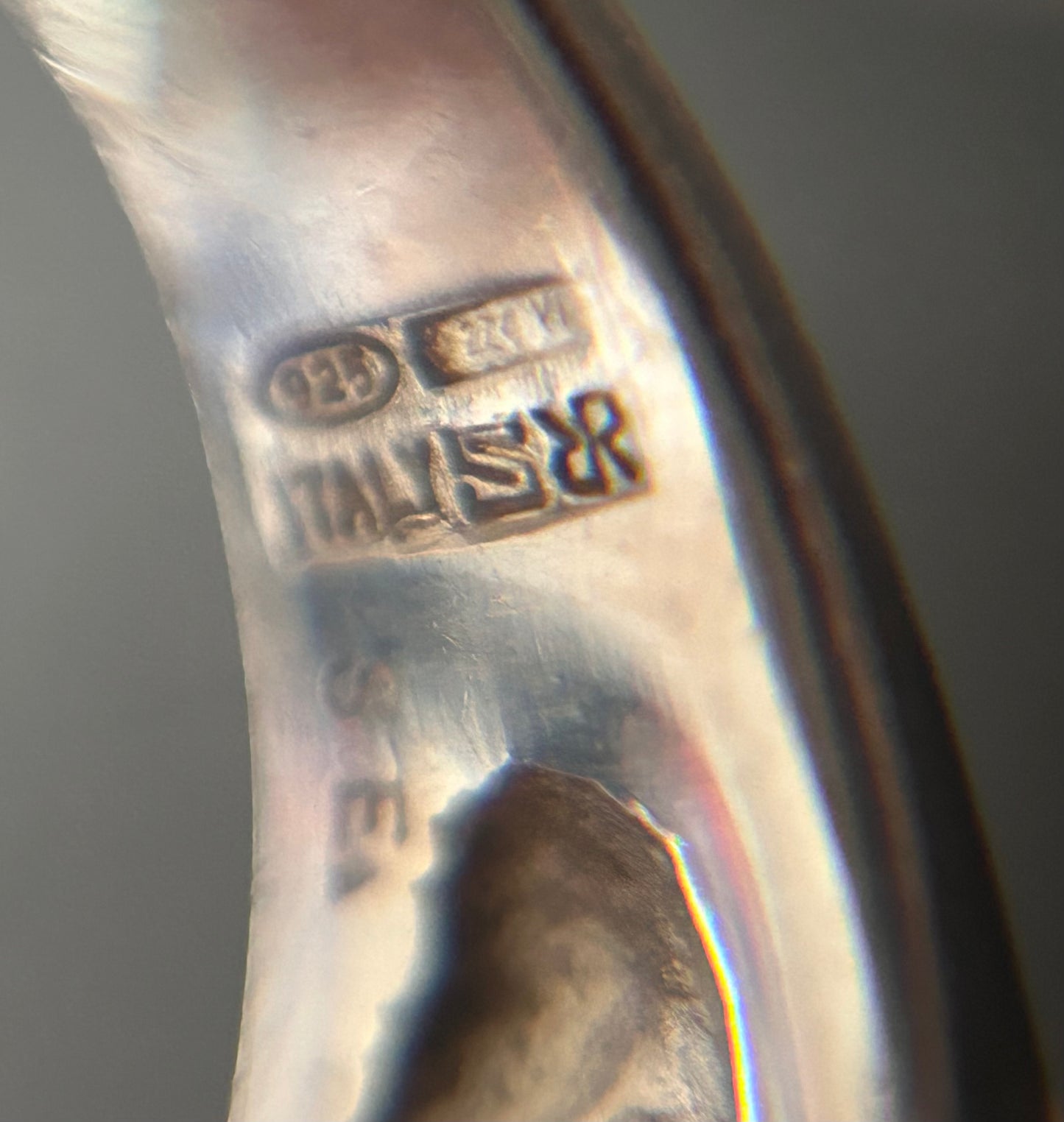 A beautifully crafted vintage Italian sterling silver ring