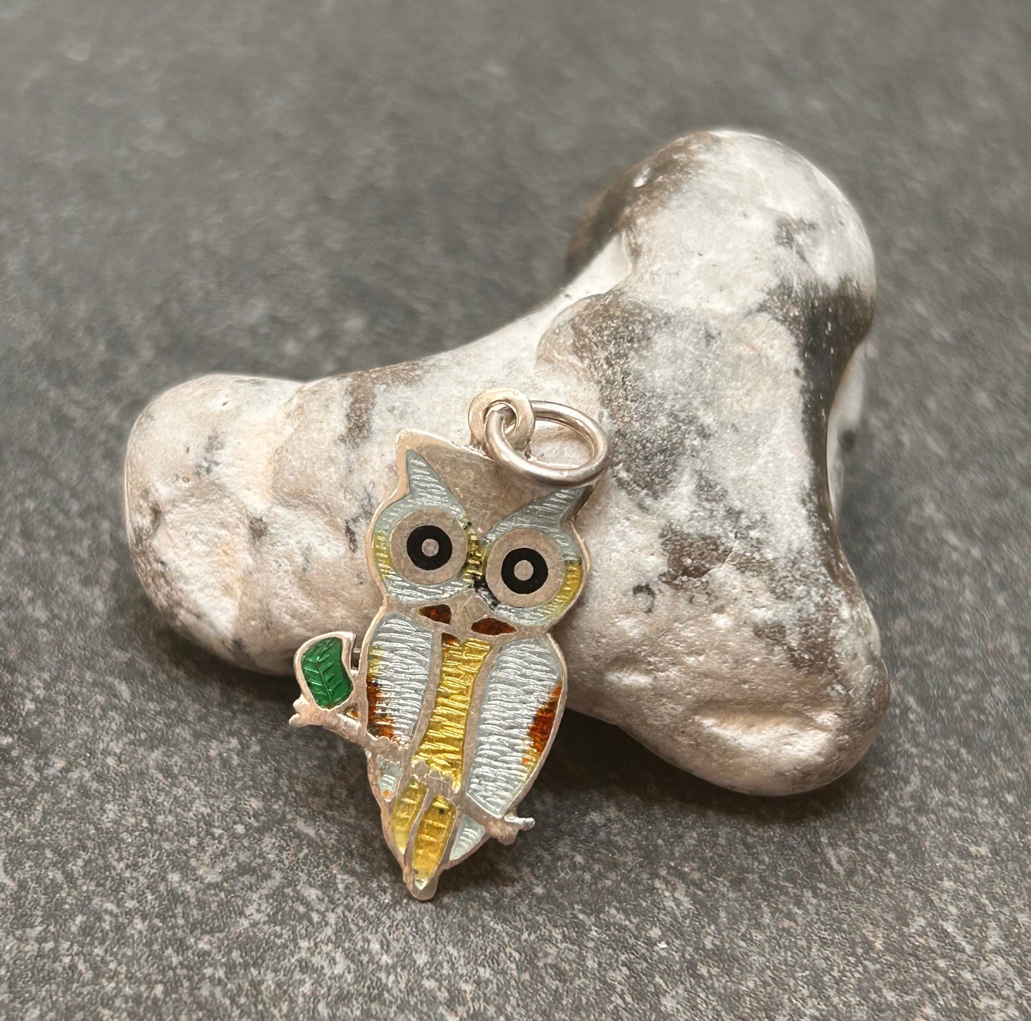 Vintage Ari D.Norman enamel owl pendant