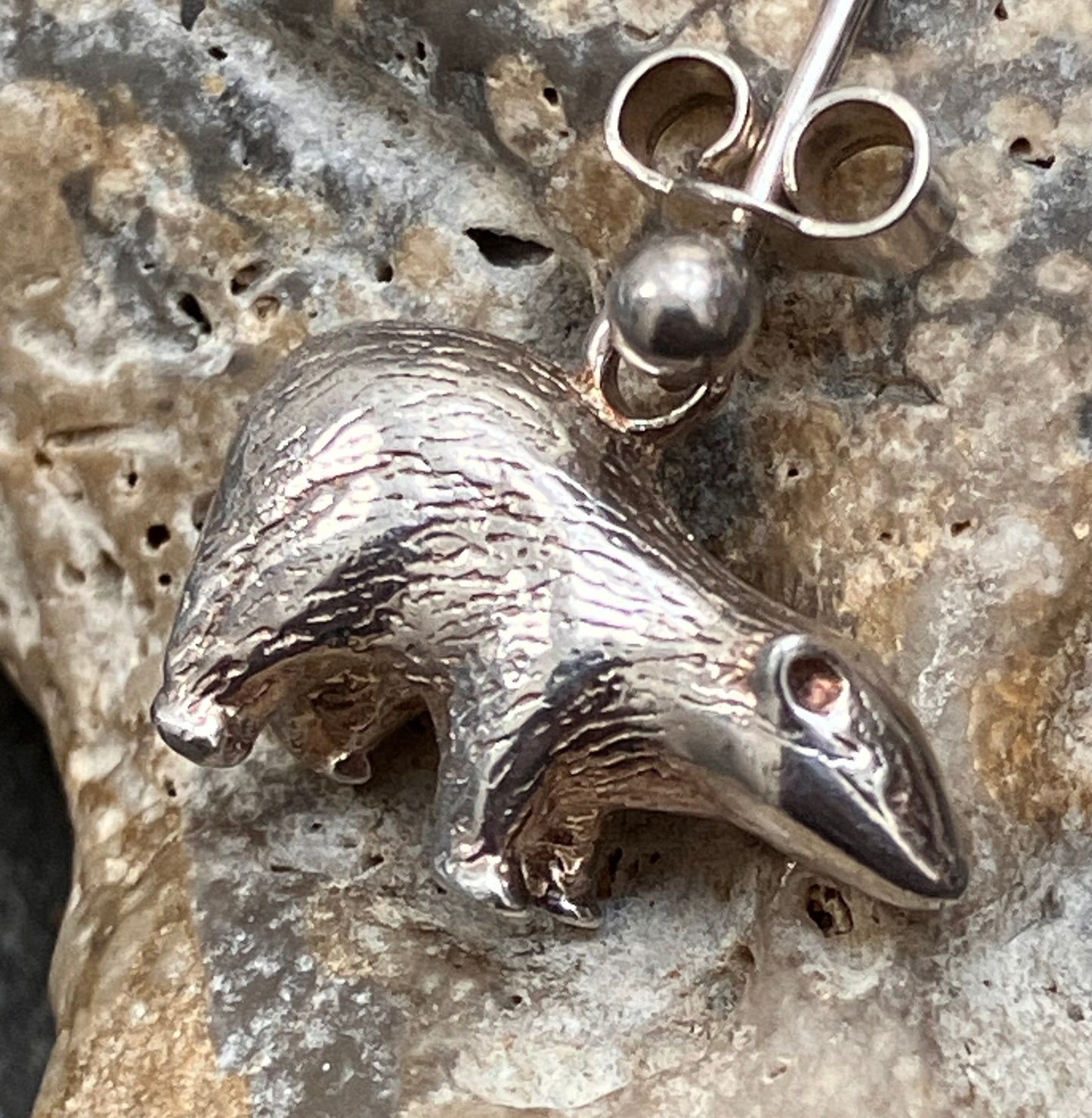 Totally adorable vintage sterling silver 3D badger earrings.