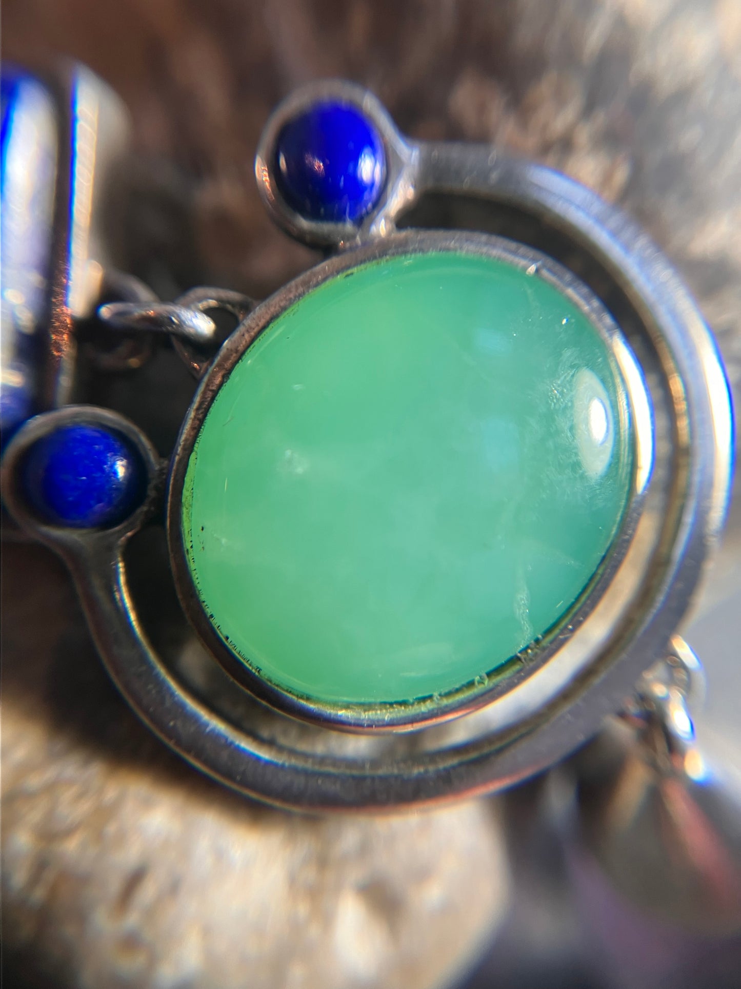 Vintage sterling silver pendant. Comprising of Lapis Lazuli, chrysoprase and fluorite.