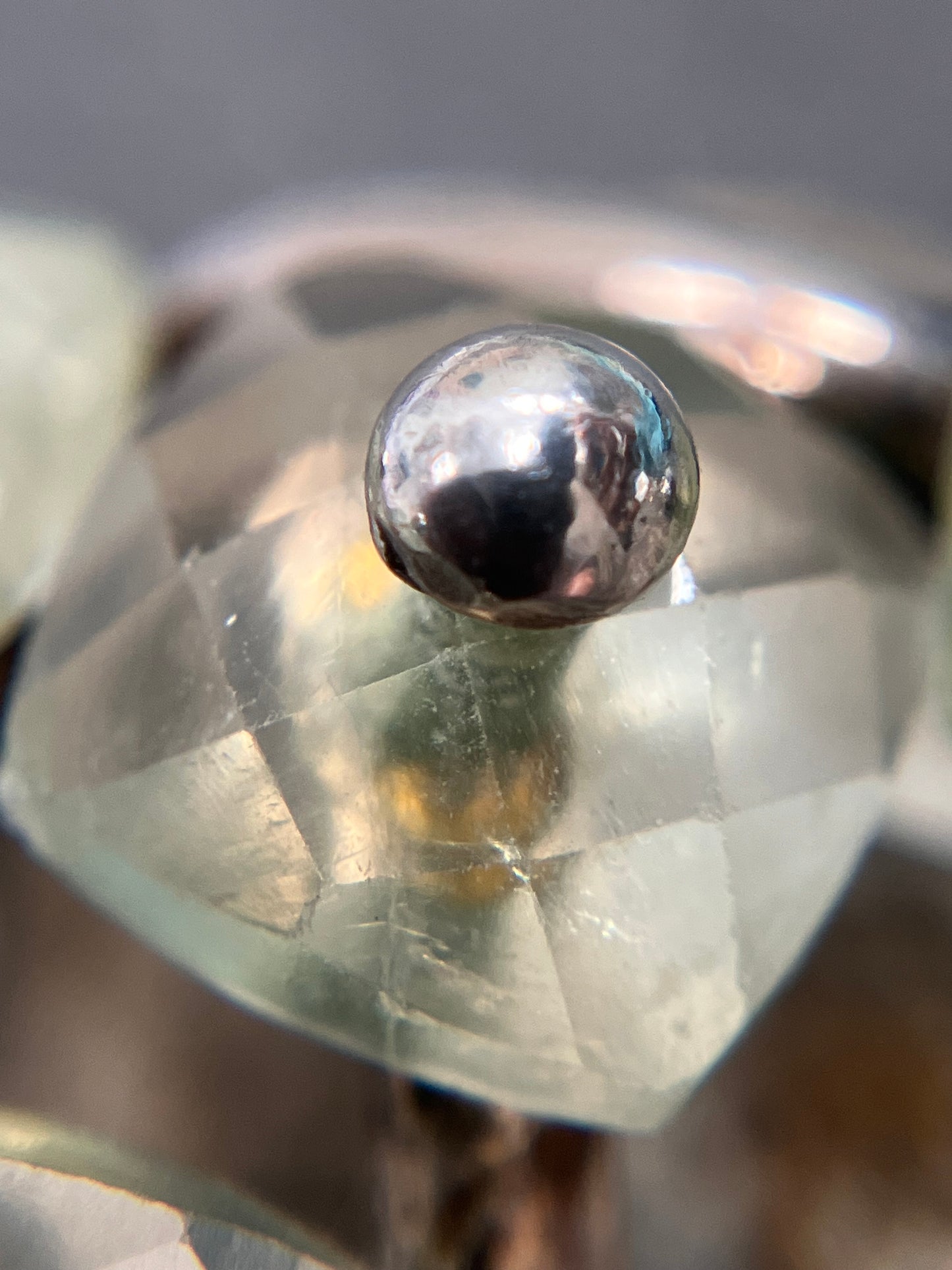 Really unusual vintage sterling silver ring with 6 faceted pale green Prehnite stones.