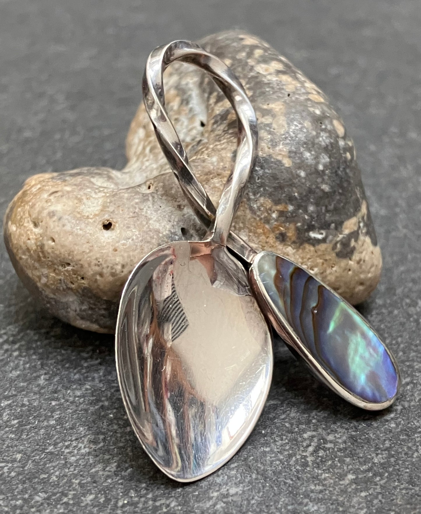 Vintage sterling silver and abalone shell pendant