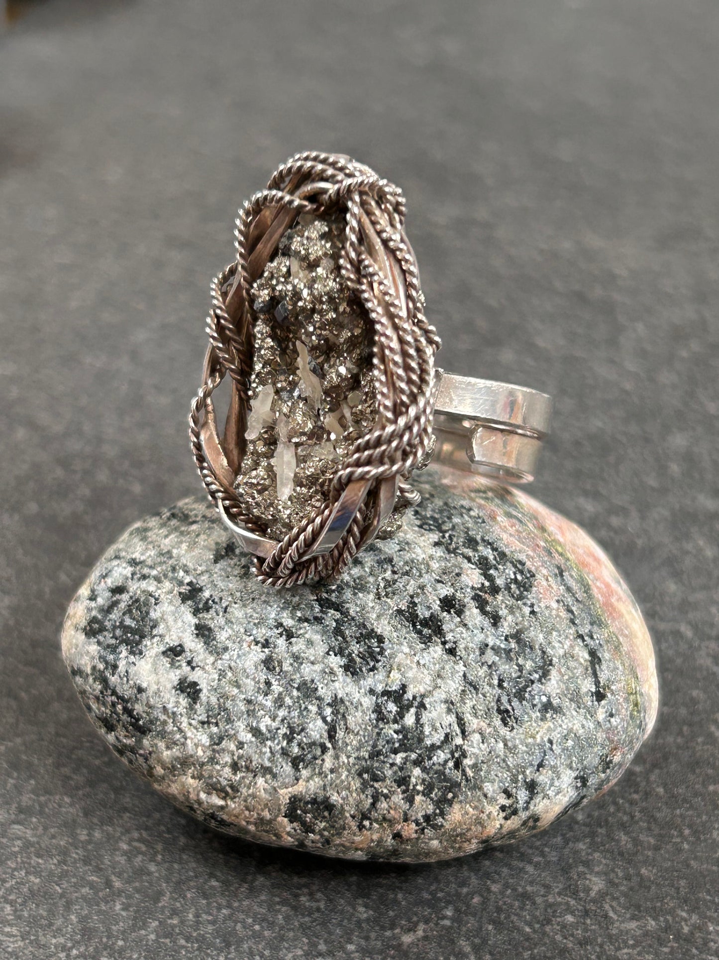 Striking vintage sterling silver ring with stunning pyrite (fool’s gold)