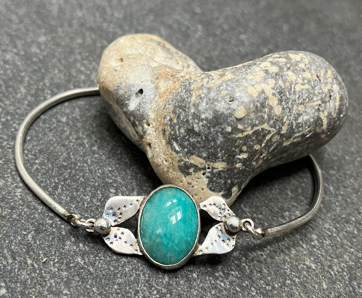 Vintage sterling silver artisan bracelet with green amazonite stone. 1982