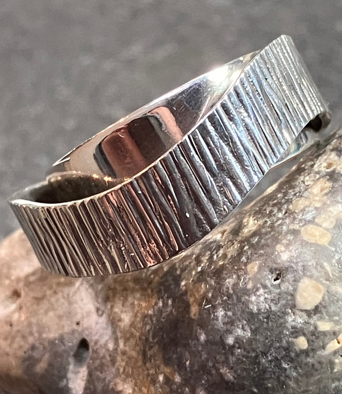 Unusual undulating vintage sterling silver two banded ring.