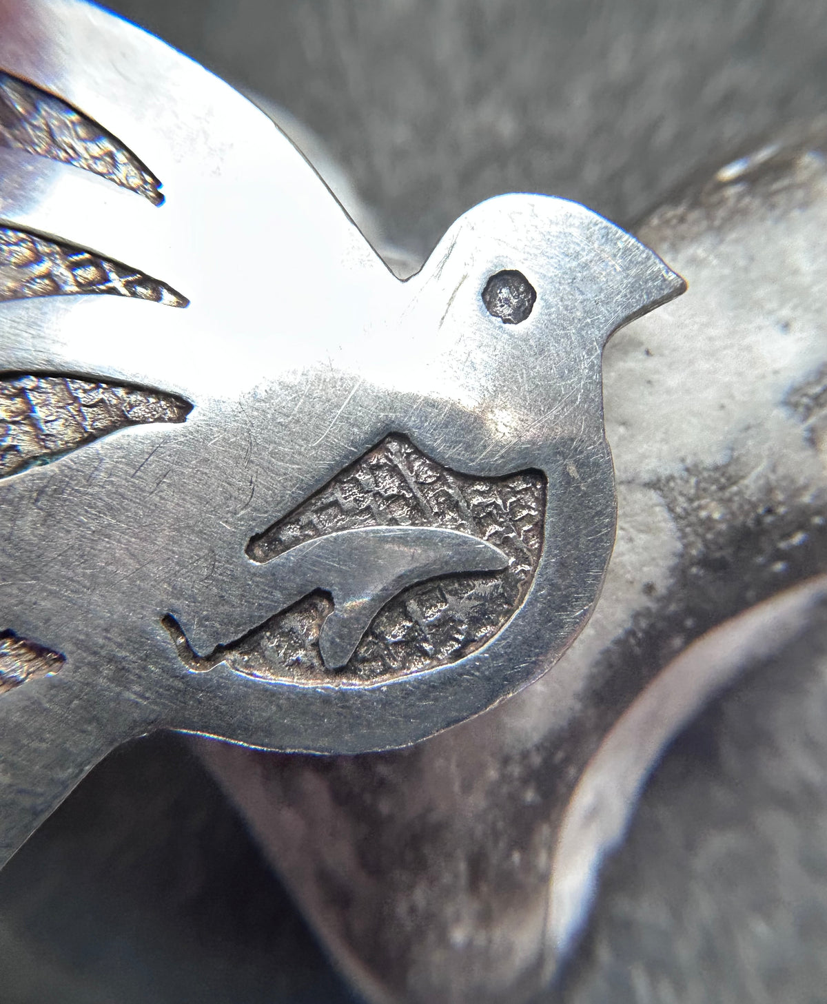 Beautiful vintage sterling silver bird brooch, marked 925.