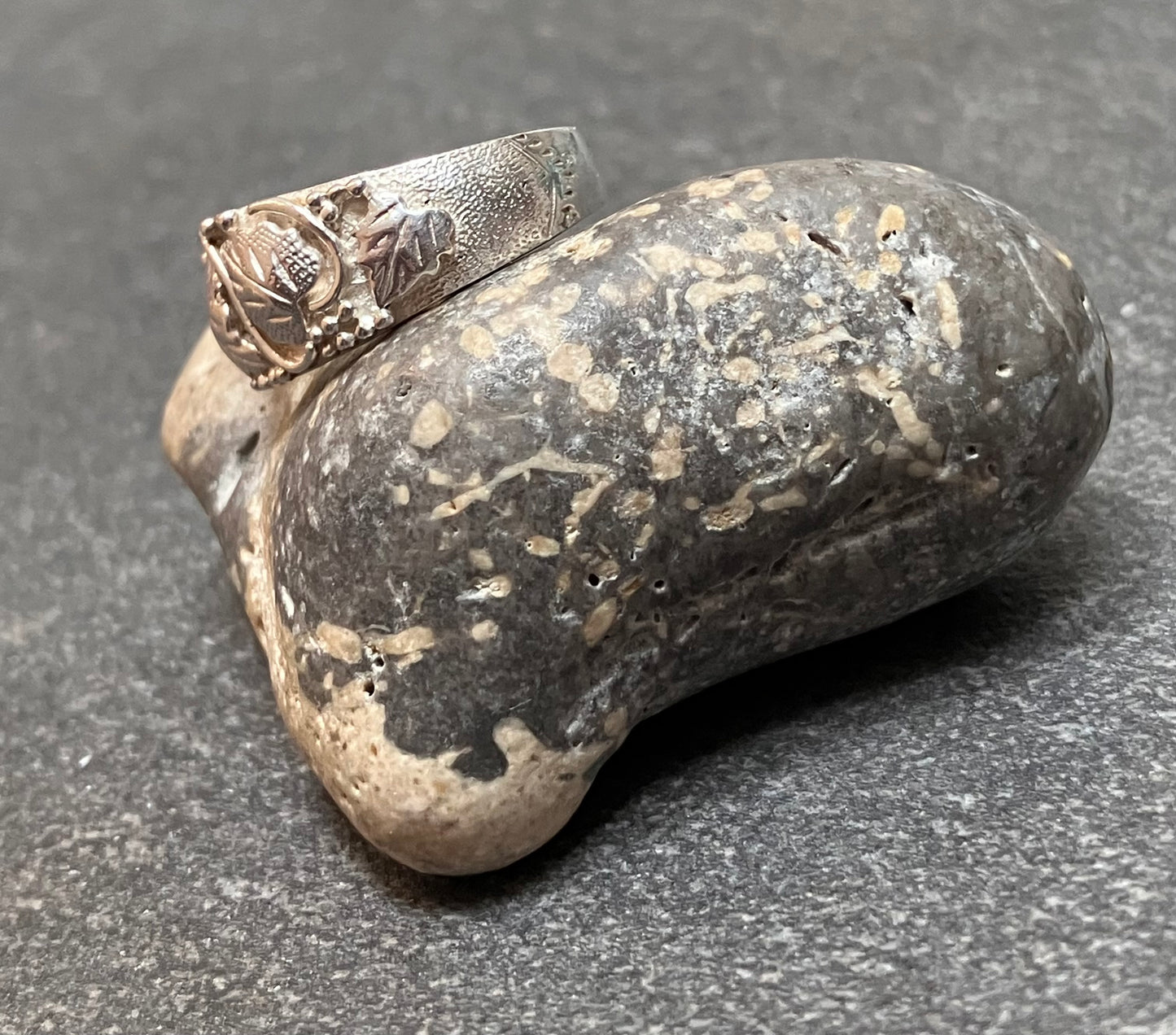 Vintage sterling silver vine leaf ring.