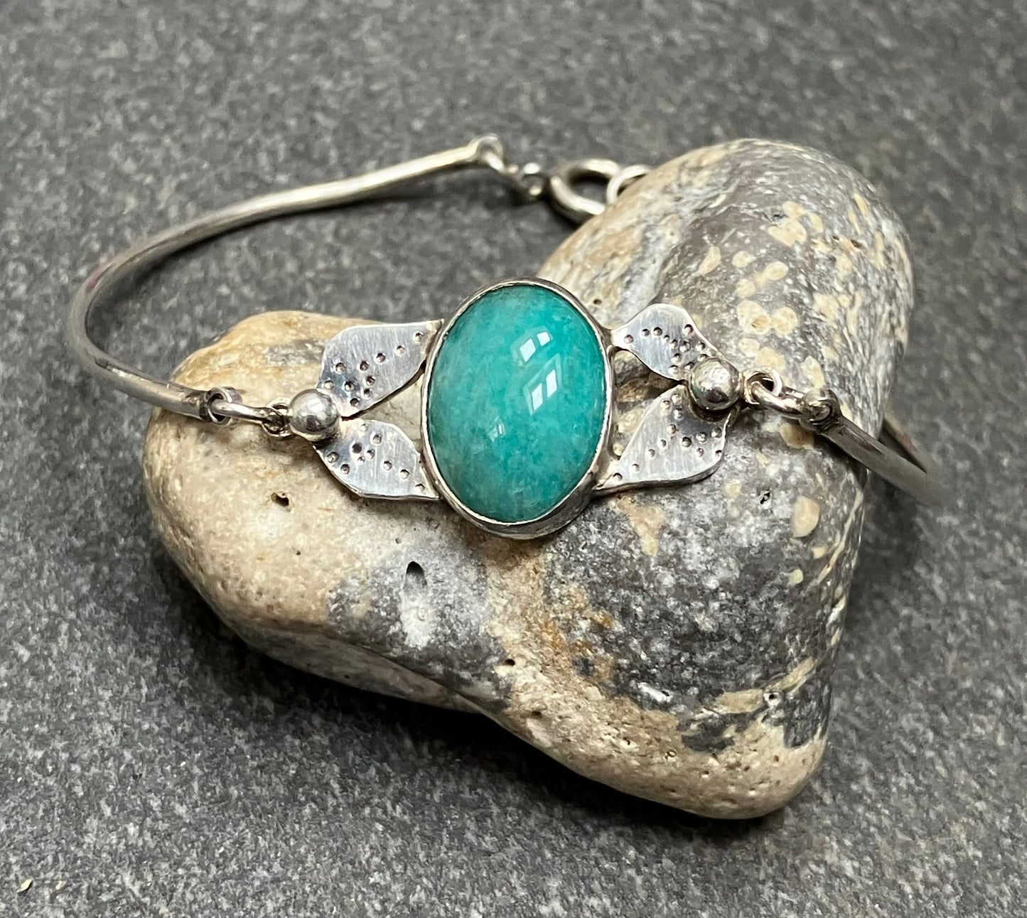 Vintage sterling silver artisan bracelet with green amazonite stone. 1982