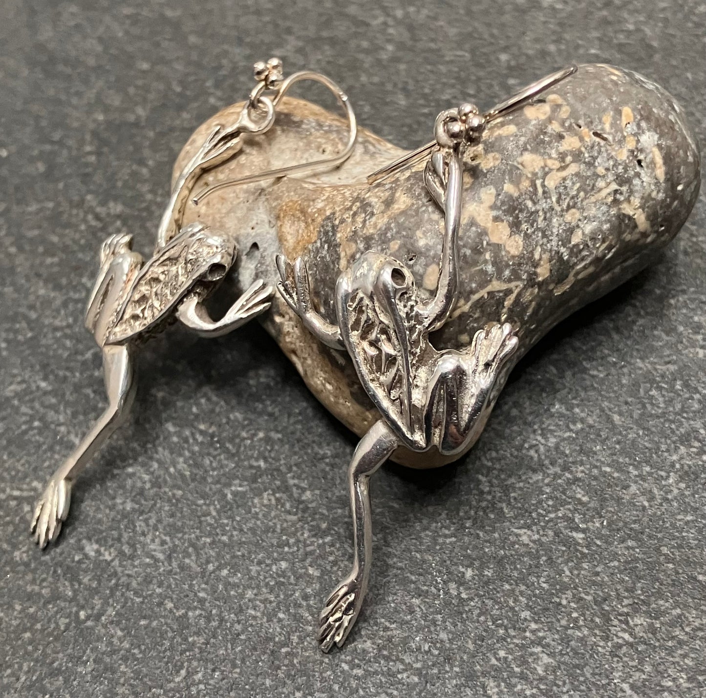 Vintage sterling silver frog earrings.