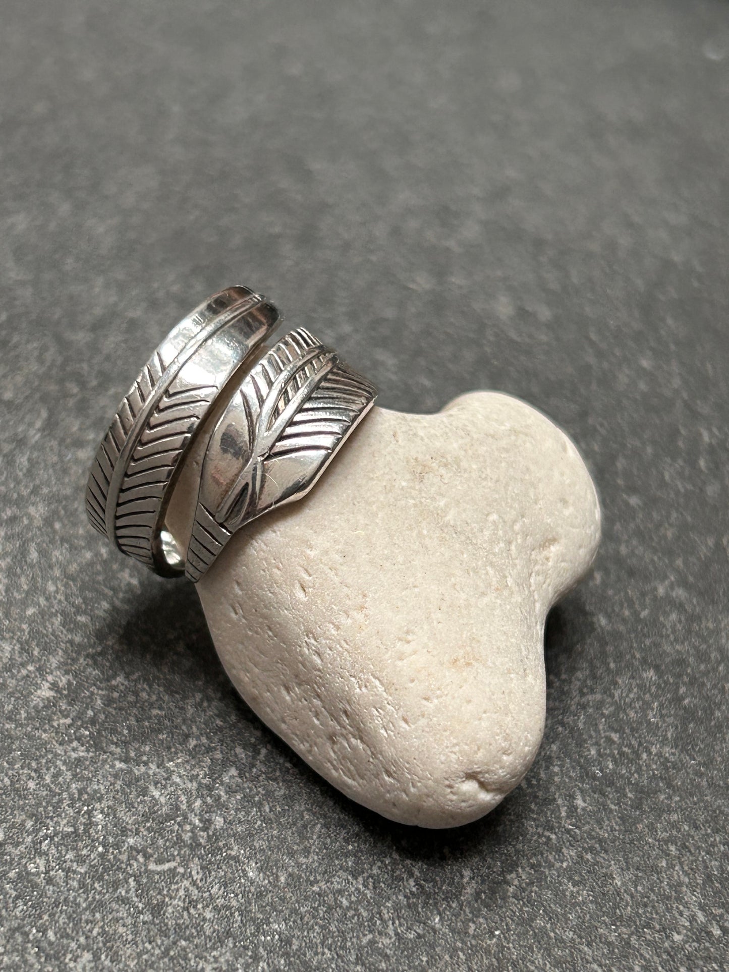 Vintage sterling silver wrap feather ring