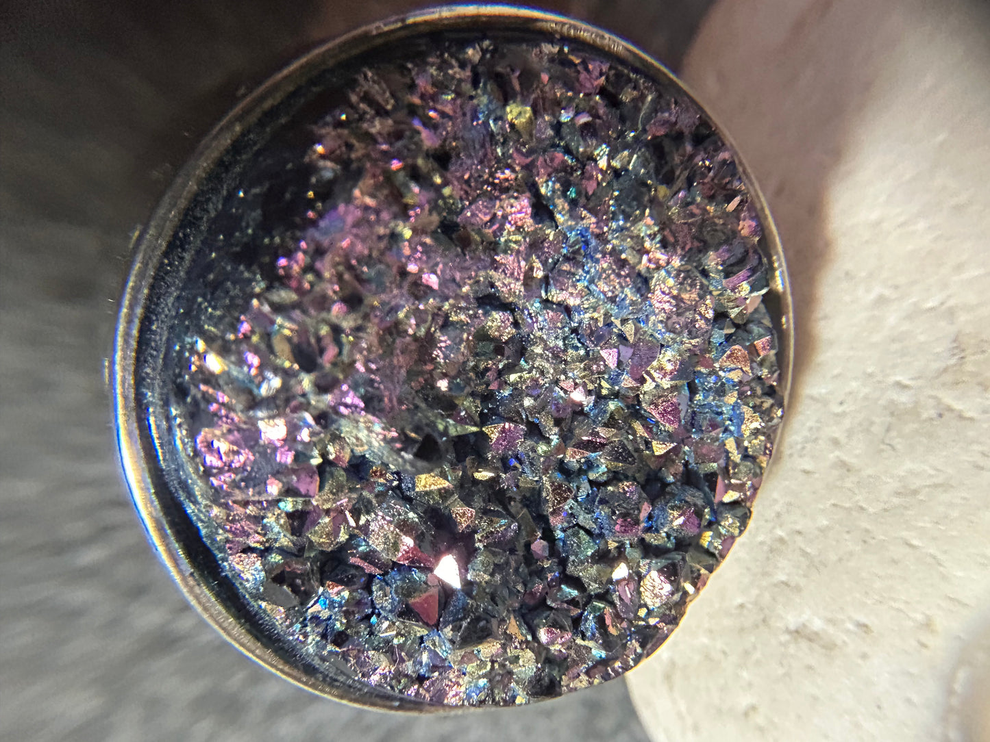 Vintage Sterling silver ring features a mesmerising Aurora Quartz.