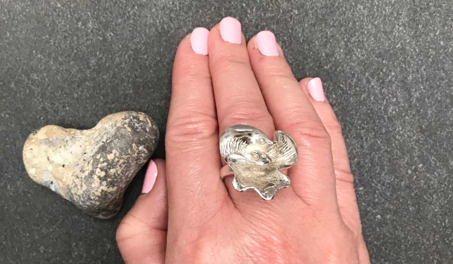 Stunning organic floral sterling silver ring.