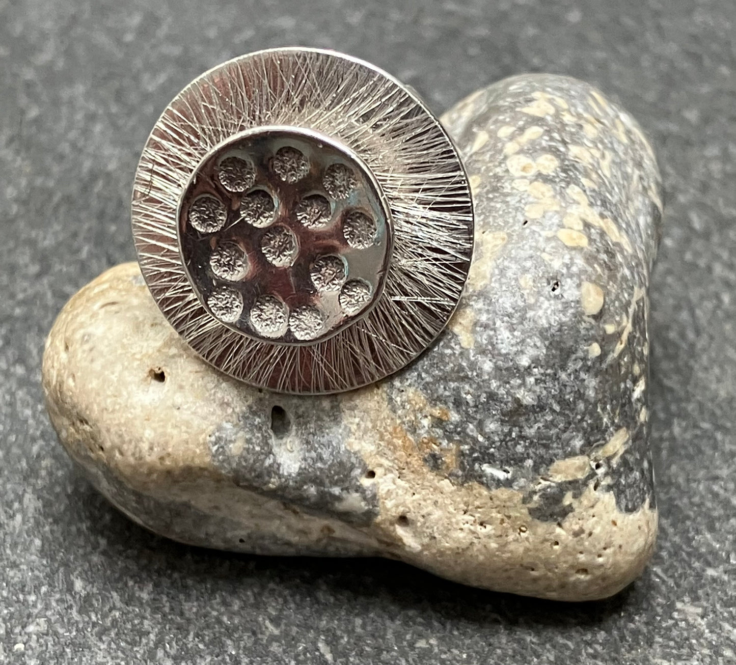 Fantastic vintage sterling silver Swedish abstract flower ring. 1974