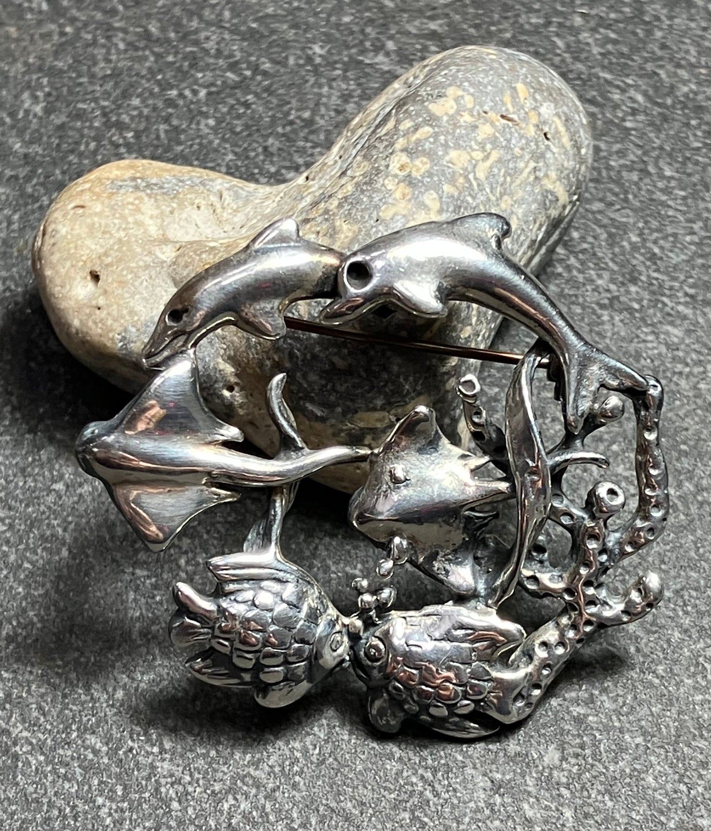 Underwater world sterling silver vintage Mexican brooch.