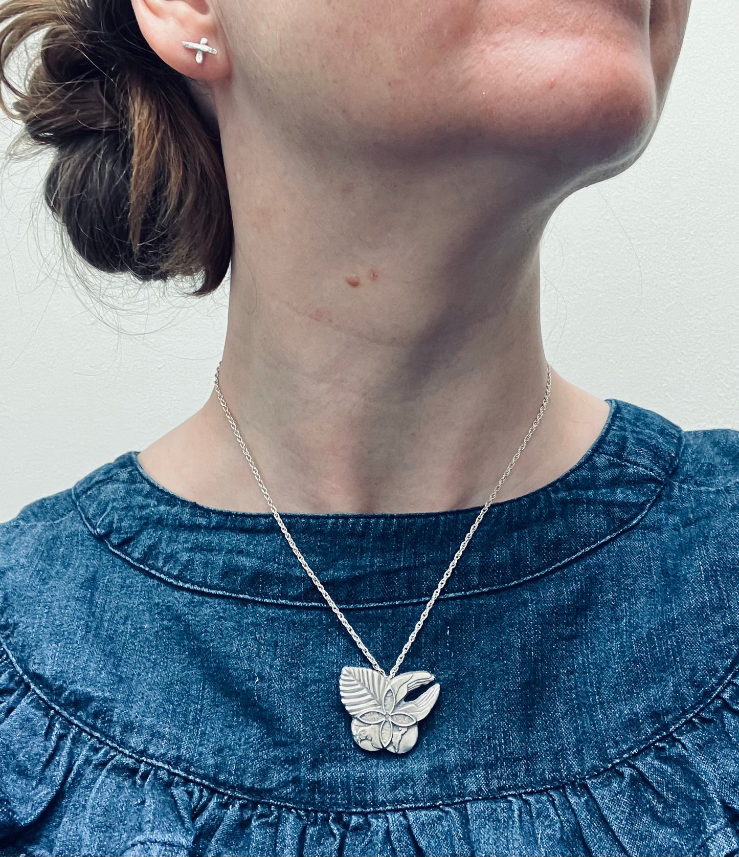 Vintage sterling silver pendant and brooch.