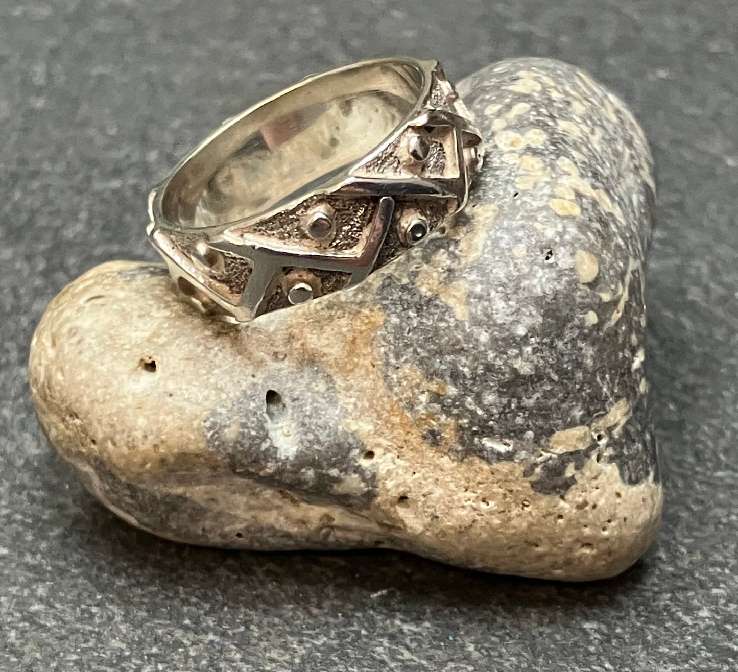 Vintage sterling silver handmade artisan ring.