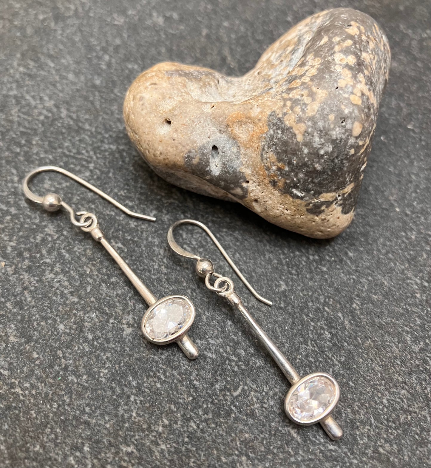 Beautiful delicate vintage sterling silver earrings with cut quartz crystal stones.