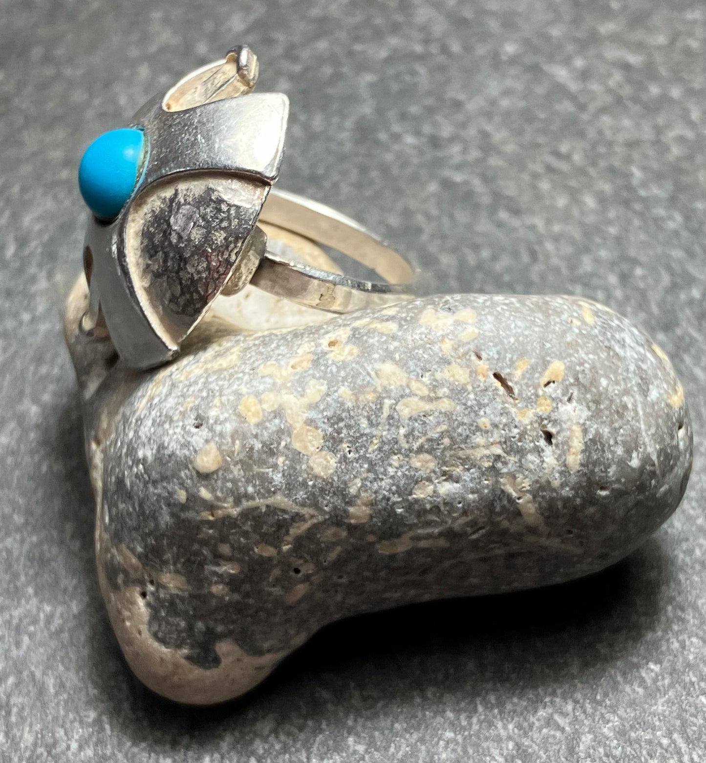 Vintage handmade artisan sterling silver ring.