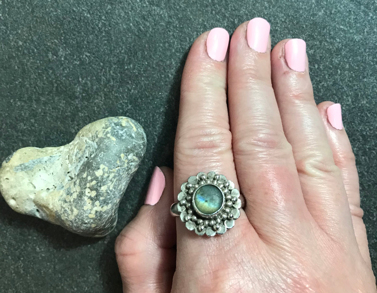 Vintage sterling silver and labradorite abstract flower ring.