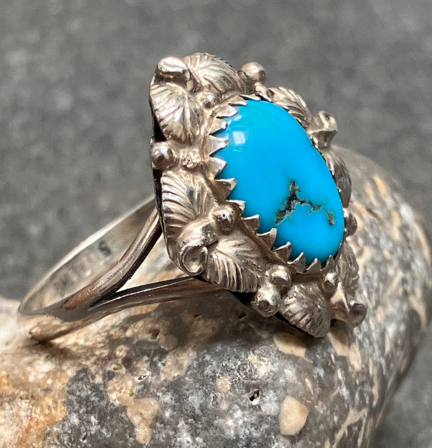 Delicate vintage sterling silver turquoise ring