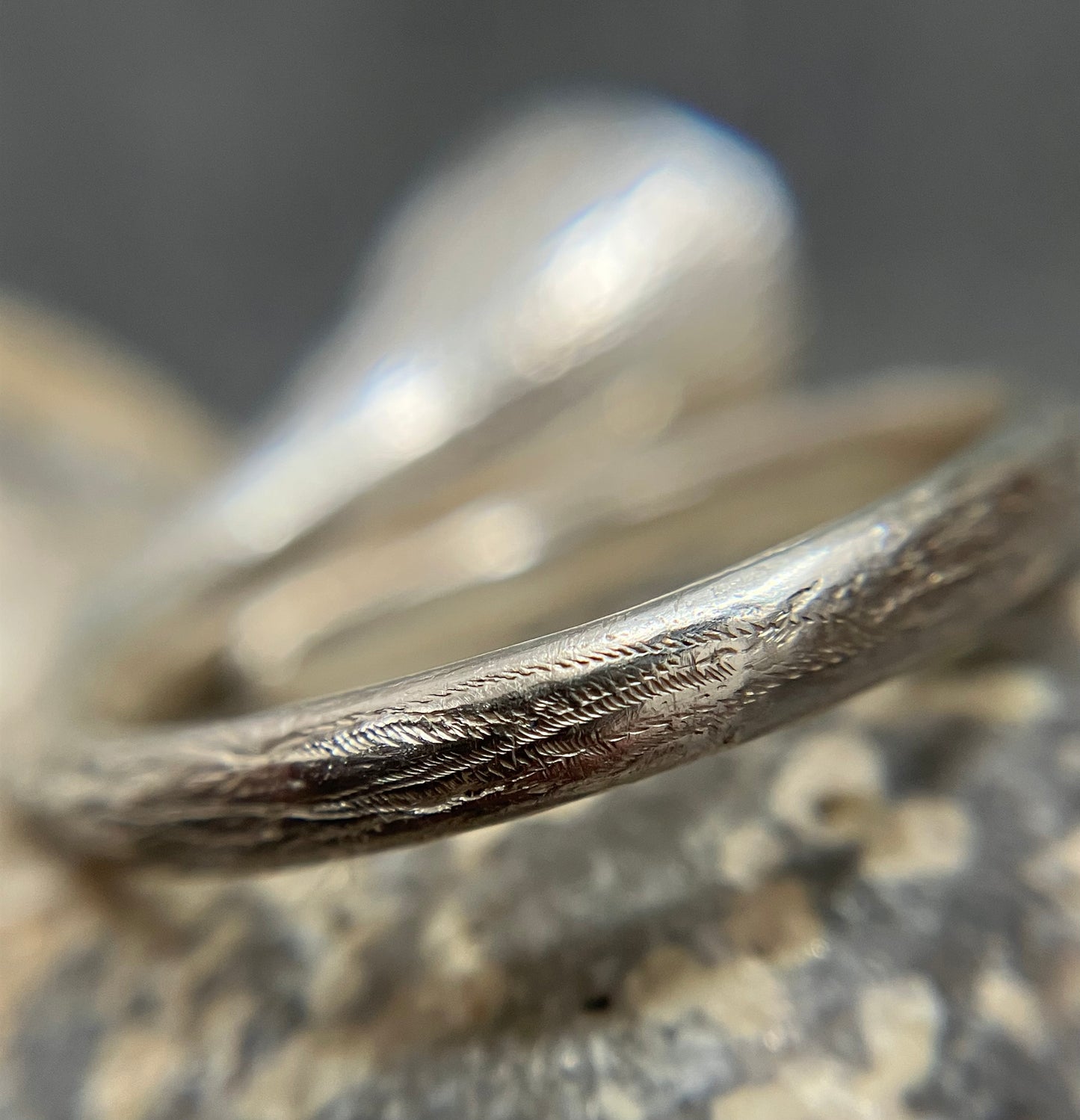 Delicate vintage sterling lily ring