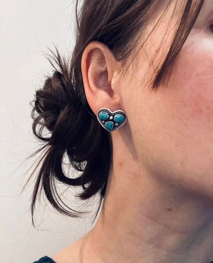 Vintage sterling Native American Zuni heart earrings